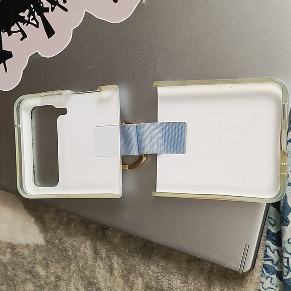 New phone case for flip phone - Picture 3 of 3